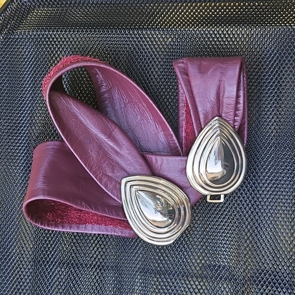 Vintage Revcor Prov R.I. Maroon Leather Adjustable Belt With Gold Twin Buckles
